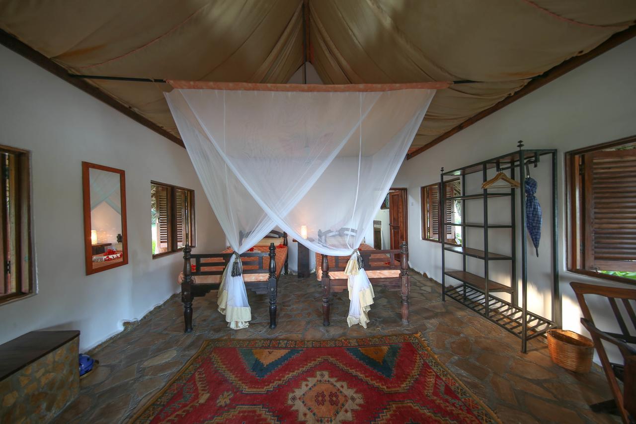 Kinasi Lodge Utende Exterior photo